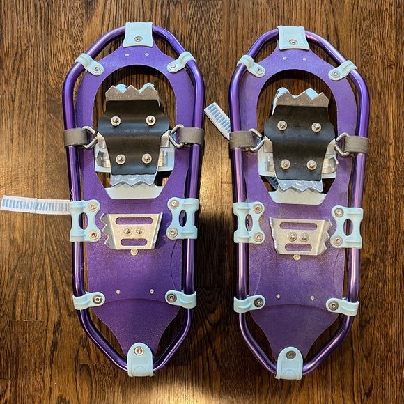 LL Bean Winter Walker Women’s snow shoes. Size 21. Excellent condition. - Picture 2 of 4
